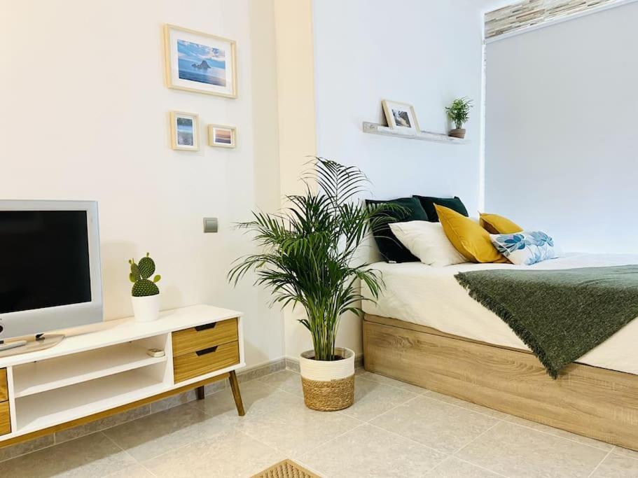 Alterhome Luminoso Estudio Con Piscina Y Maravillosas Vistas Torremolinos Extérieur photo